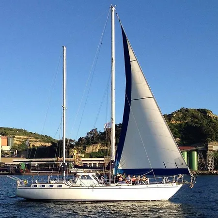Πλωτό κατάλυμα Sailing Lovers Lisboa